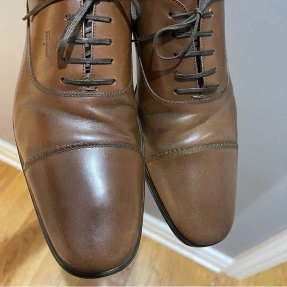Salvatore Ferragamo Brown lace-up shoes Sz 8.5 D - www  display picture 1